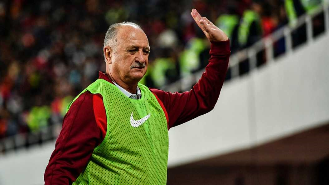 爱游戏-西甲赛后再迎强敌，费耶诺德完成体检，主帅态度：质疑声仍在，赛程密集仍需轮换的简单介绍